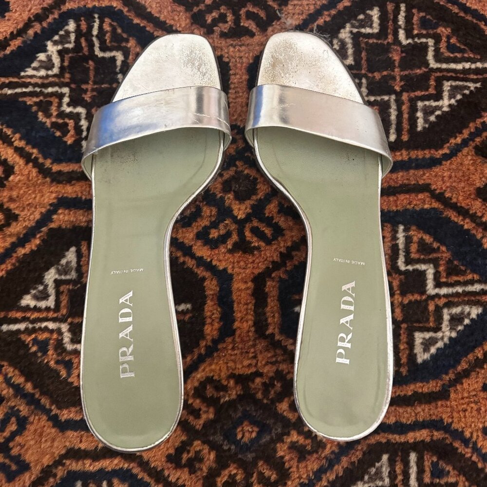 Vintage Prada Metallic Kitten Heel